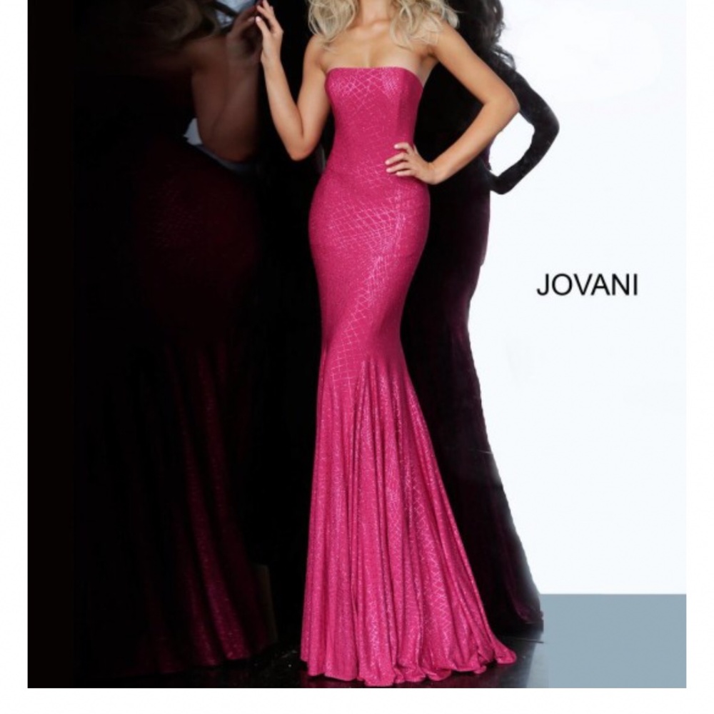 I’m selling my fusha jovani prom dress!